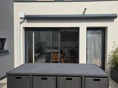 Balcon ou terrasse dans l'établissement Appartement moderne avec terrasse proche mer et centre, Wi-Fi inclus à Saint-Brevin - FR-1-364-182