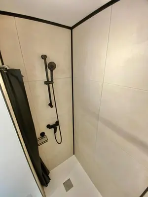 Salle de bains dans l'établissement Modern home with 4 bedrooms