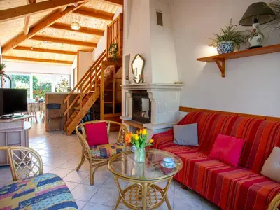 Télévision ou salle de divertissement dans l'établissement Holiday Home La Mouette Rieuse by Interhome