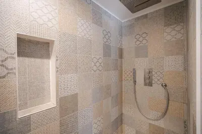 Salle de bains dans l'établissement La Parenthèse Gemmoise avec jacuzzi privatif