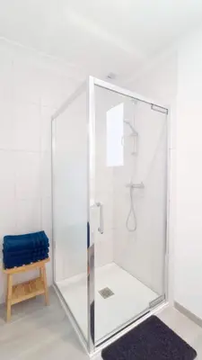 Salle de bains dans l'établissement Les Logis du Haut Bodio