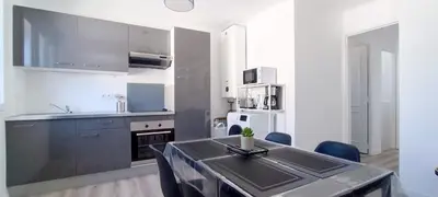 Cuisine ou kitchenette dans l'établissement Les Logis du Haut Bodio