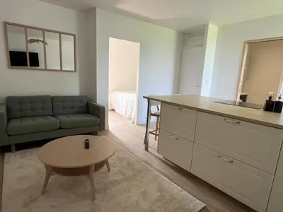 Cuisine ou kitchenette dans l'établissement La Millière - Piscine & Campagne - D'Elbée