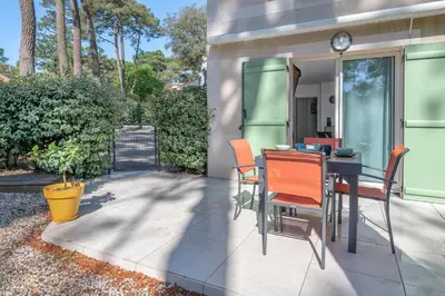Jardin de l'établissement Maison pour 4 avec terrasse - proche du centre