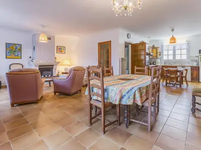 Coin salon dans l'établissement Maison indépendante à Pornic, proche vieux port et plage - FR-1-306-1307