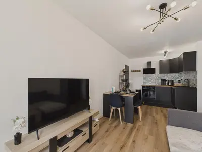 Télévision ou salle de divertissement dans l'établissement 200m de la mer - Appartement pour 4 avec balcon