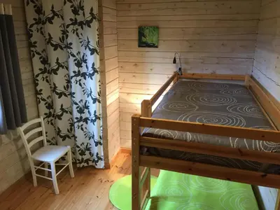 Plan de l'établissement Charmante maison en bois pour 5 personnes avec terrasse et jardin - FR-1-426-580