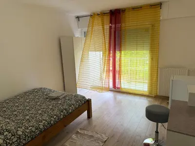 Un ou plusieurs lits dans un hébergement de l'établissement 4 bedroom apartment