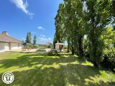 Jardin de l'établissement Séjour Authentique en Bourrines Traditionnelles à Beauvoir-sur-Mer - FR-1-426-583