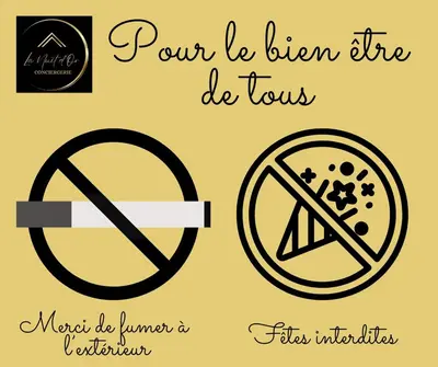 Certificat, récompense, panneau ou autre document affiché dans l'établissement Le Carré du Mouchoir - Authentique et Fonctionnel