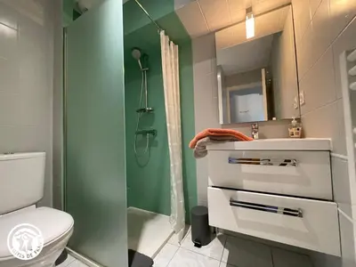 Salle de bains dans l'établissement Chambres d'hôtes Le Cerisier