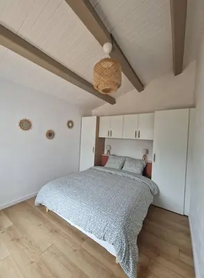 Un ou plusieurs lits dans un hébergement de l'établissement Maison familiale à Barbâtre face à la dune, 3 chb, 2 SDB, 8 personnes