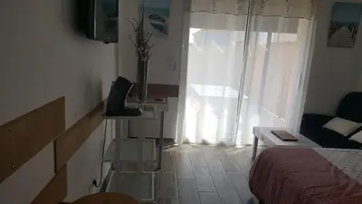Télévision ou salle de divertissement dans l'établissement Pornic Studio
