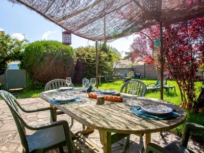 Jardin de l'établissement Holiday Home Carpe Diem by Interhome