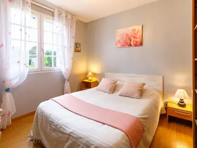 Un ou plusieurs lits dans un hébergement de l'établissement Holiday Home L'Horizon by Interhome