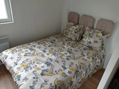 Un ou plusieurs lits dans un hébergement de l'établissement Gîte rural calme et bien situé