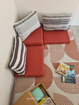 Coin salon dans l'établissement Dors Fée Duplex avec Toit-Terrasse et Salle de Jeux - Centre Bourg à 4 min du Puy duFou