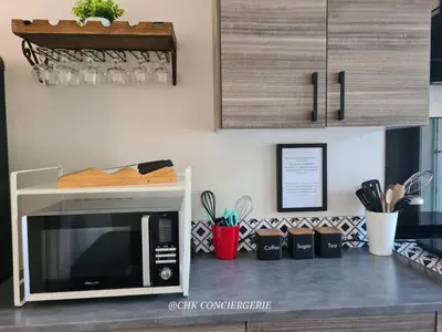 Cuisine ou kitchenette dans l'établissement Dors Fée Duplex avec Toit-Terrasse et Salle de Jeux - Centre Bourg à 4 min du Puy duFou