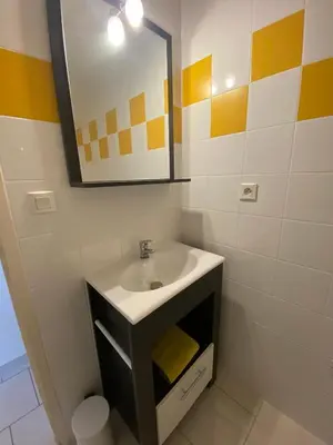 Salle de bains dans l'établissement Studio bord de mer Max 4 personnes