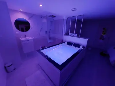 Plan de l'établissement les delices rooms-loveroom white