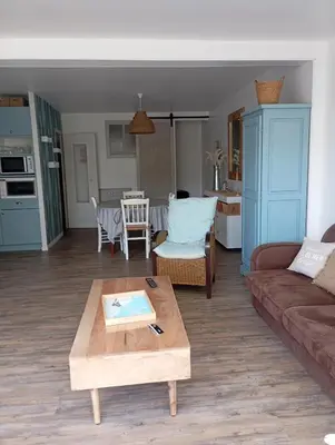 Cuisine ou kitchenette dans l'établissement Maison St jean de monts 500 m de la plage