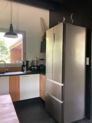 Cuisine ou kitchenette dans l'établissement Domaine de la Beurrerie, 25