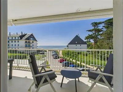 Balcon ou terrasse dans l'établissement Vue mer - Appart pour 4 - Grand balcon