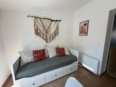 Coin salon dans l'établissement Logement proche Aéroport Nantes