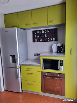 Cuisine ou kitchenette dans l'établissement Maison bord de plage