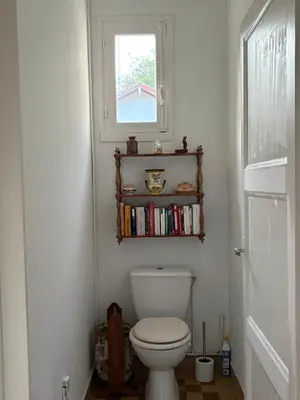 Salle de bains dans l'établissement Maison bord de plage