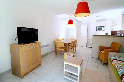 Cuisine ou kitchenette dans l'établissement Le Bois de la Grée 6111 by TAH - Résidence piscine