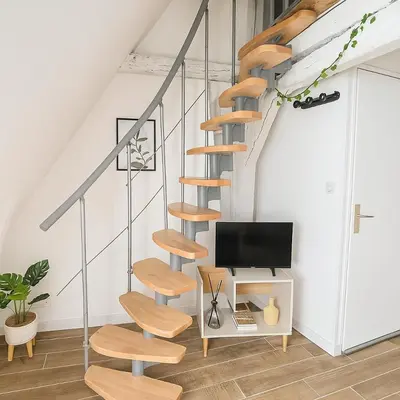 Télévision ou salle de divertissement dans l'établissement Studio Cosy ambiance Tiny House