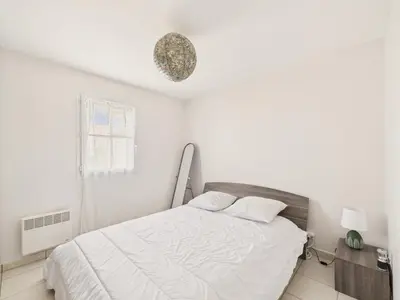Un ou plusieurs lits dans un hébergement de l'établissement 300 m de la plage, jardin, maison pour 5