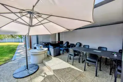 Coin salon dans l'établissement Maison cozy plage & jardin