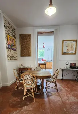 Coin salon dans l'établissement Grande maison de charme centre bourg