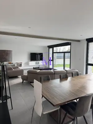 Coin salon dans l'établissement Villa Manosque