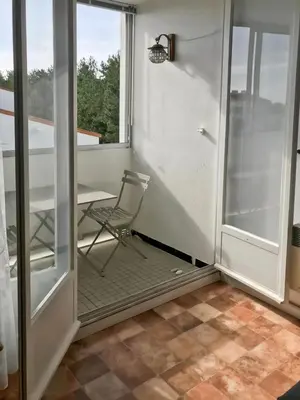 Balcon ou terrasse dans l'établissement Appartement moderne à Saint-Hilaire-de-Riez de 51 m² avec balcon
