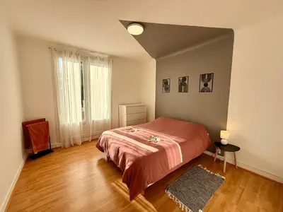 Un ou plusieurs lits dans un hébergement de l'établissement Le Beauséjour ! Beaux volumes, idéals pour un séjour confortable et reposant