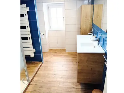 Salle de bains dans l'établissement Gîte de l'Église de la Pommeraie