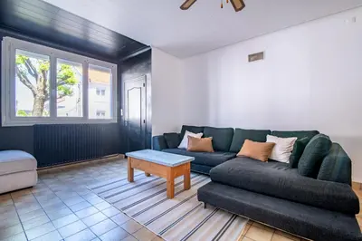 Coin salon dans l'établissement Le Refuge - Maison spacieuse pour familles et professionnels - Proche Puy-du-F ou