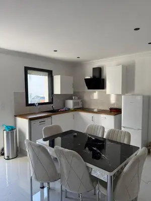 Cuisine ou kitchenette dans l'établissement Maison de la Pornicaise 13