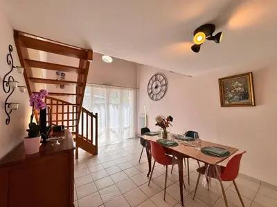 Plan de l'établissement La Maison du Golf - Jardin - Piscine - 4p