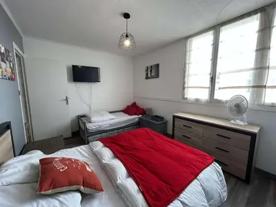 Un ou plusieurs lits dans un hébergement de l'établissement Appartement moderne 4 pers. avec parking à Saint-Hilaire-de-Riez - FR-1-224C-358