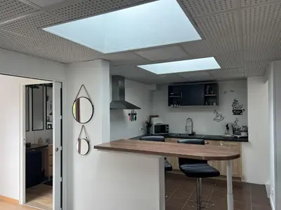 Cuisine ou kitchenette dans l'établissement Grand appartement plein centre 4 chambres