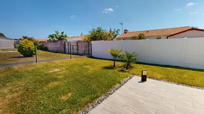 Jardin de l'établissement Oceana de l Isle de Riez