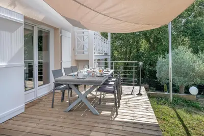 Balcon ou terrasse dans l'établissement Maison familiale pour 8 pers - 400m de la plage