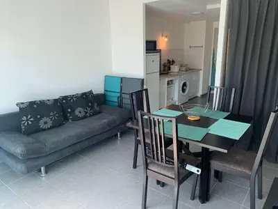 Cuisine ou kitchenette dans l'établissement La Grisot de la mer Saint Hilaire