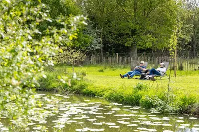 Clients de l'établissement Chambres d'hôtes, table d'hôtes des Reinières proche La Loire à Vélo, 3 chambres 7 couchages