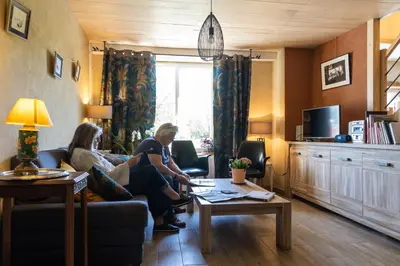 Télévision ou salle de divertissement dans l'établissement Chambres d'hôtes, table d'hôtes des Reinières proche La Loire à Vélo, 3 chambres 7 couchages