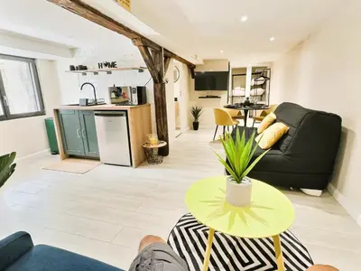 Cuisine ou kitchenette dans l'établissement Studio cosy refait à neuf - proche aéroport et tram